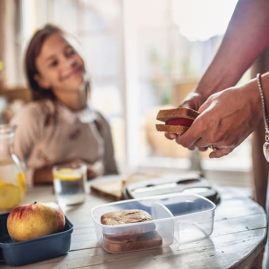 Boîtes à lunch pour enfants : ce que cache le plastique du goûter